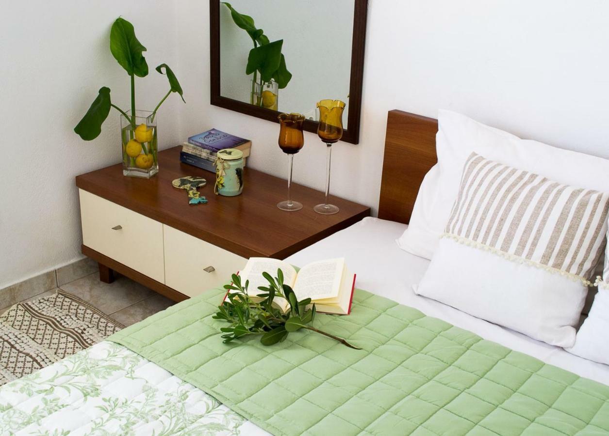 Inspiration Guestroom With Amazing Roof Garden Atene Esterno foto
